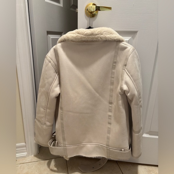 Aviator style faux suede fur jacket - Picture 3 of 6